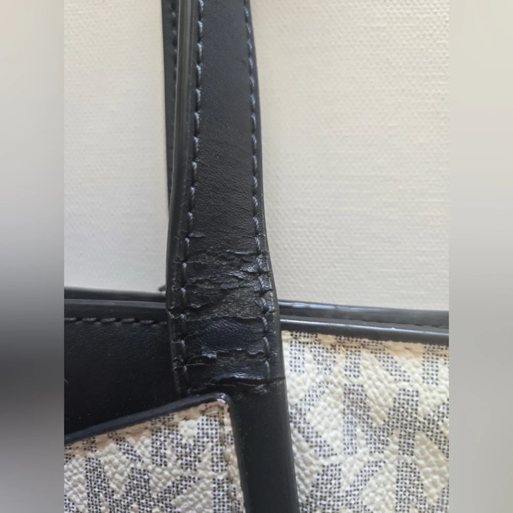 Michael Kors Jet Set MK Signature Vanilla Tote Bag Black Trim Shoulder Bag - Picture 12 of 15